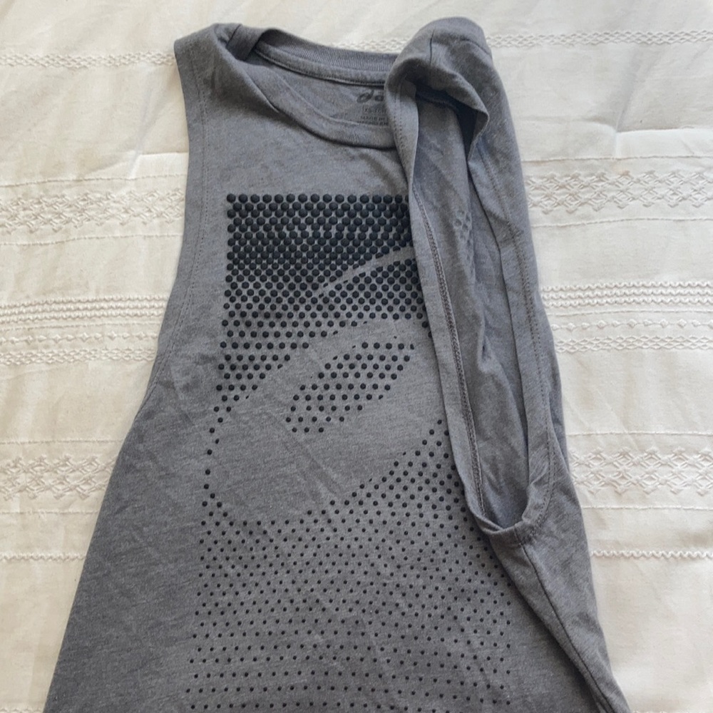 ASICS Top - Picture 2 of 4